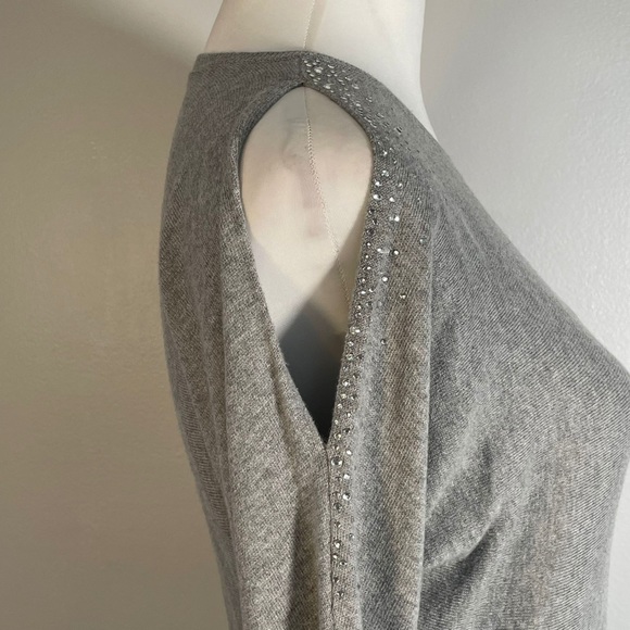 Loft Ash Gray Round Neck Clear Gemstone Cold Shoulder Long Sleeve Sweater XS - Picture 7 of 14